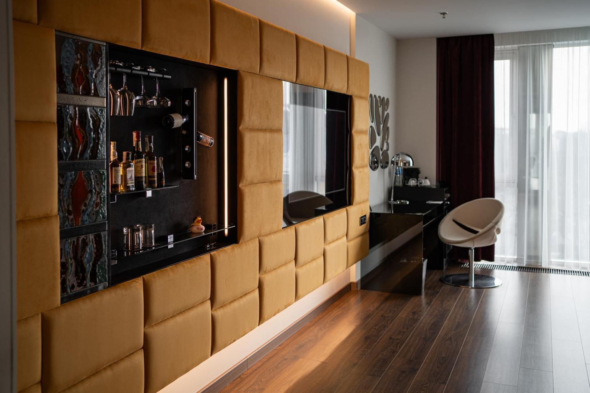 11 Mirrors Design Hotel Kyjev Exteriér fotografie